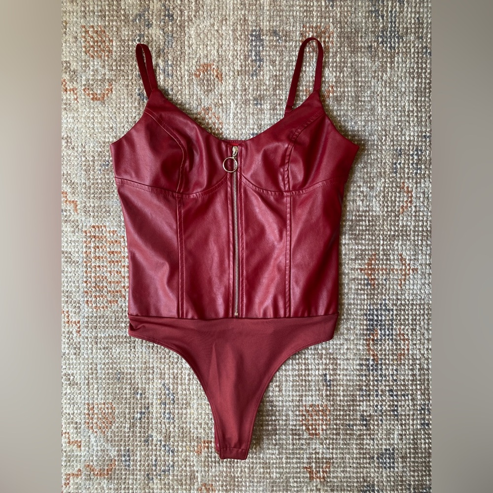 Guess Bodysuit